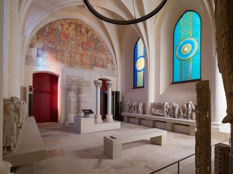 Salle capitulaire du Trésor de la cathédrale Notre-Dame de Chartres. © Drac Centre-Val de Loire / François Lauginie