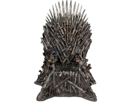 La réplique en plastique du trône de fer de la série Game of Thrones a été vendu pour 1,37 M€. © Heritage Auctions