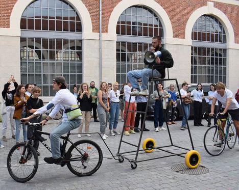 Atelier bicyclette à l'École supérieure d'Art et Design de Saint-Étienne. © Esadse