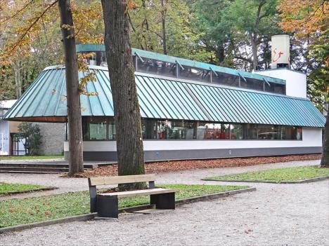 Le pavillon du livre Electa dans les Giardini de la Biennale de Venise © Jean-Pierre Dalbéra - CC BY 2.0