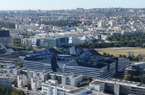 L'Hexagone Balard regroupe les états-majors des forces armées françaises. © Guilhem Vellut, 2016, CC BY 2.0