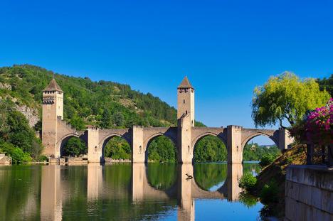 Le Pont Valentré de Cahors. © Fred Augé / Pexels