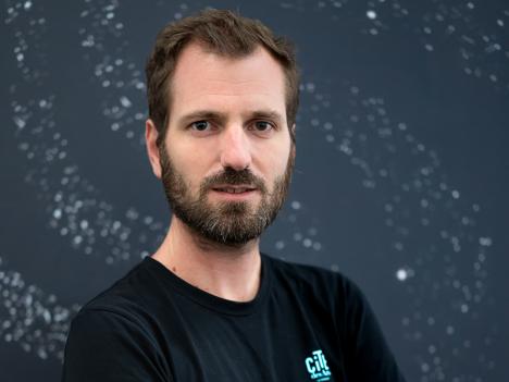 Nicolas de Ribou, directeur du centre d’art Le Banyan. © Hugo Valera