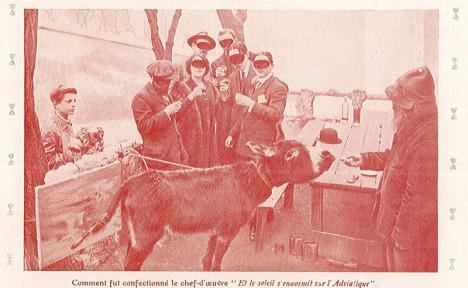 L'âne Lolo dit Joachim-Raphaël Boronali peignant « Et le soleil s'endormit sur l'Adriatique », photographie publiée dans Fantasio, 1er avril 1910, n°89. © DR