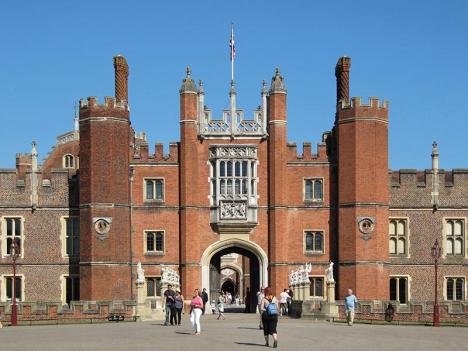 Le château de Hampton Court, géré par Historic Royal Palaces. © Luke Nicolaides, 2010, CC BY-SA 2.0