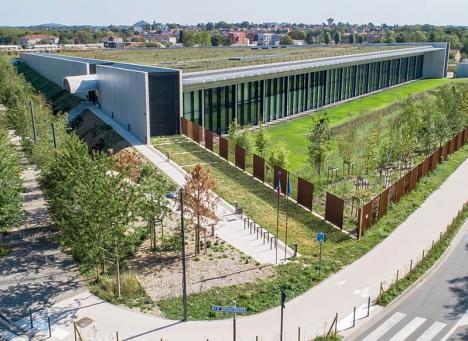 Le Centre de conservation du Louvre à Liévin. © Architecte RSHP / Paysagiste Mutabilis / Photo Atmosphère