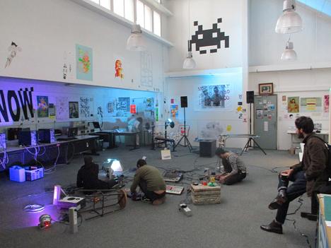 Élèves à l'Institut supérieur des beaux-arts de Besançon Franche-Comté, Arnaud, 2008 - CC BY-SA 4.0