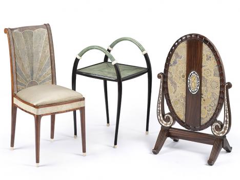 Chaise et table à journaux signés Clément Rousseau (1921), Pare-feu de Clément Mère (1923). © Les Arts Décoratifs / Christophe Dellière