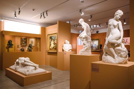 Vue de l'exposition « Au temps de Camille Claudel » au Musée Camille Claudel de Nogent-sur-Seine. © Studio OG