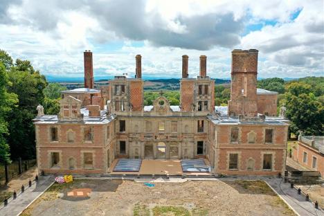 Vue aérienne du château de Randan. © Pierre Holley, 2020, CC BY-SA 4.0