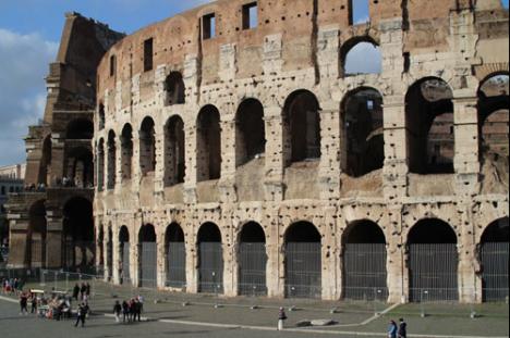 Le Colisée - Rome © Photo Ludovic Sanejouand pour LeJournaldesArts.fr