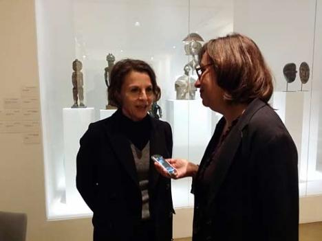 Valérie Belin interviewée par Christine Coste après la remise du Prix Pictet - Photo : LeJournaldesArts.fr, 