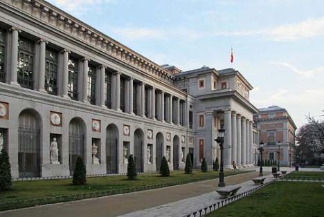 Façade ouest du musée du Prado, Madrid, Espagne © Photo Brian Snelson - 2008 - Licence CC BY-SA 2.0