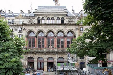 Façade historique de l'ancien théâtre de la Gaîté, avant sa restauration - © Image Ville de Paris - Mai 2009
