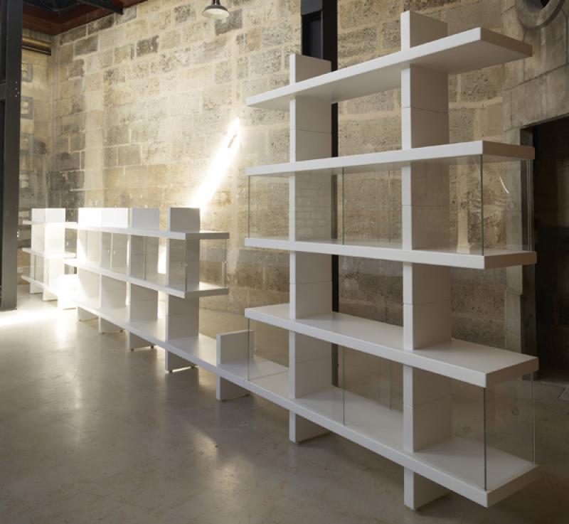 artin Szekely, Rangement <em>Unit Shelf</em>, 2011, vue de l'exposition au CAPC, Bordeaux.