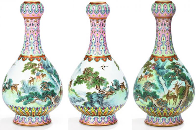 Vase Impérial chinois en porcelaine de la famille Rose et époque Qianlong