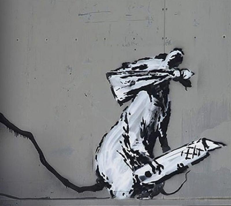 Le rat de Banksy près du Centre Pompidou