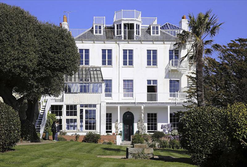 La Maison de Victor Hugo pendant son exil à Guernesey - Photo GK Sens-Yonne