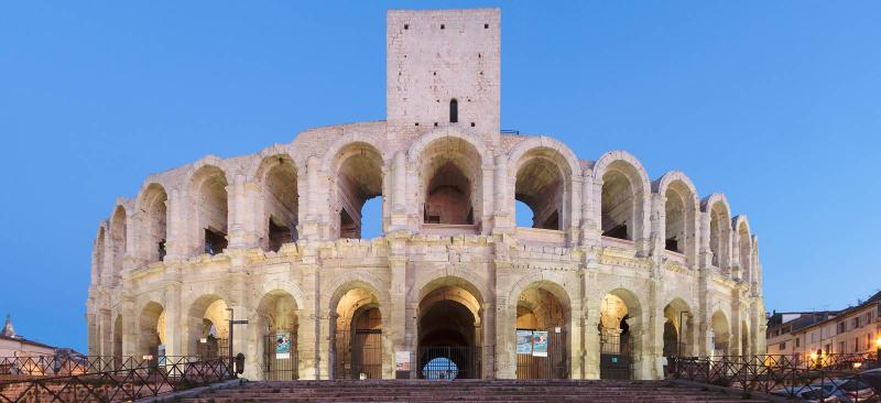 Les Arènes d'Arles, amphithéâtre romain construit vers 80 apr. J.-C. © Pierre Selim, 2017, CC BY 3.0