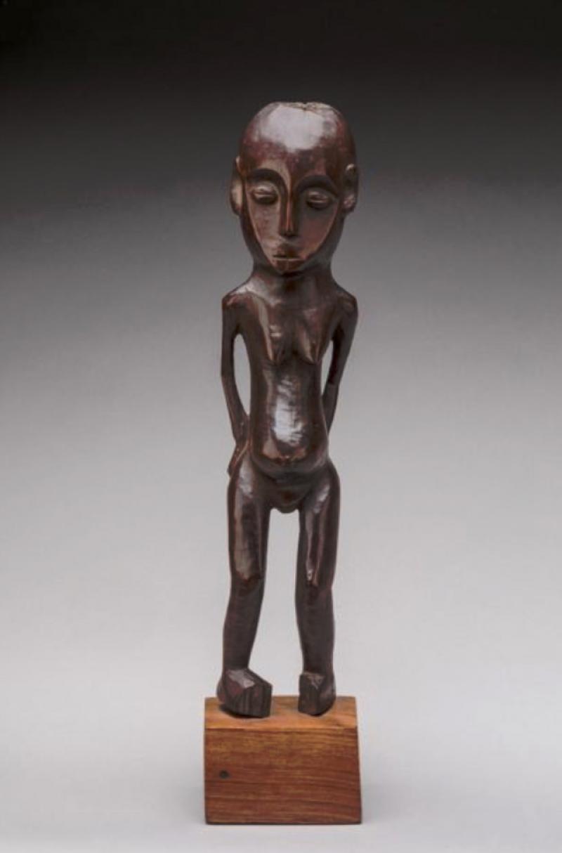 Statue féminine Lega, République démocratique du Congo, bois, ht. 29 cm. © Pousse-Cornet