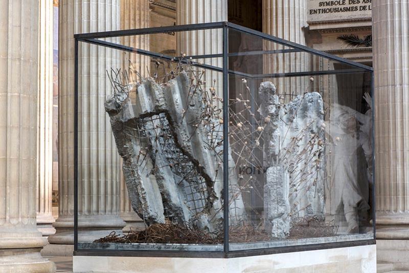 Anselm Kiefer, Partir sans comprendre, 2020, 298 x 570 x 230 cm, Panthéon. © Didier Plowy/CMN