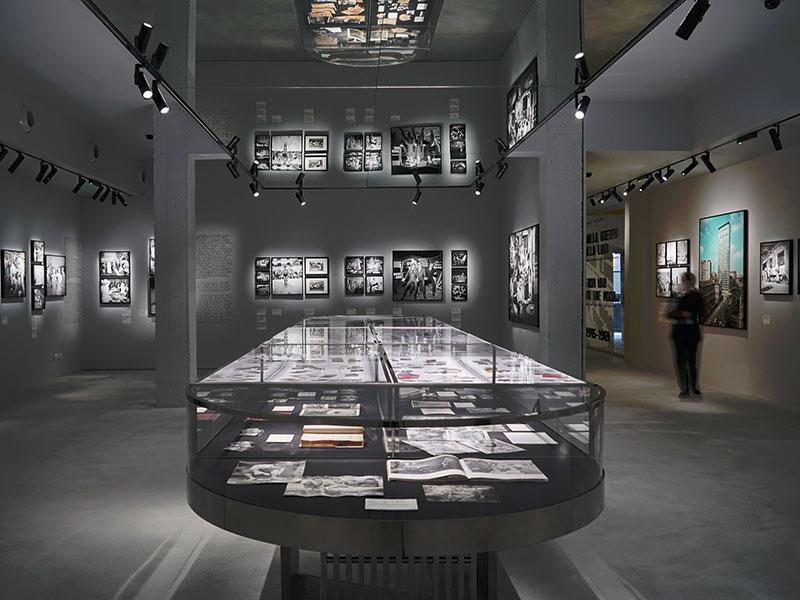 Vue de l'exposition sur les archives Publifoto. © Michele D’Ottavio