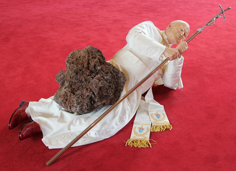 Maurizio Cattelan, La Nona Ora (1999) exposée à la Monnaie de Paris en 2016 © Photo Ludovic Sanejouand