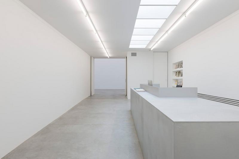 Entrée de la Galerie Zeno X à Anvers. Courtesy Zeno X © Photo Peter Cox