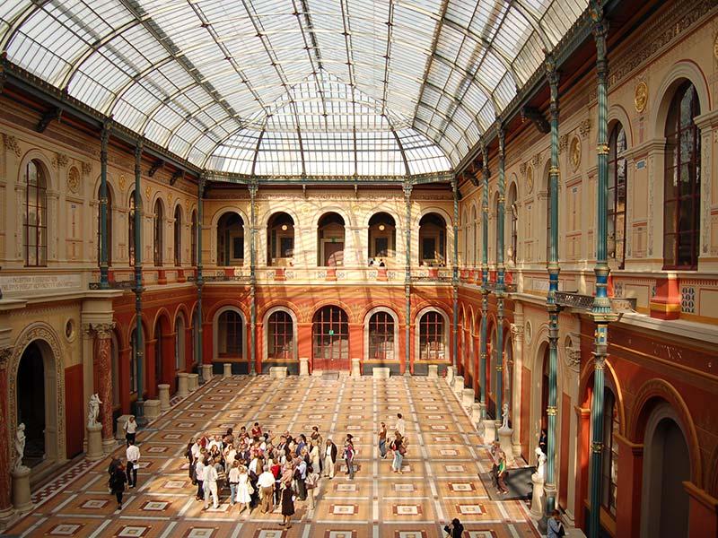 La grande verrière du Palais des études de l'École Nationale Supérieure des beaux-arts de Paris © Photo KoS