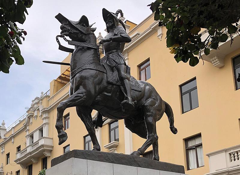 La statue équestre de Francisco Pizarro de retour dans le centre de Lima, photographiée le 19 janvier 2025. © AlejandroFC, CC BY-SA 4.0