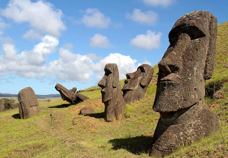 Moaï sur l'île de Paques. © Yves Picq, 2013, CC BY-SA 3.0