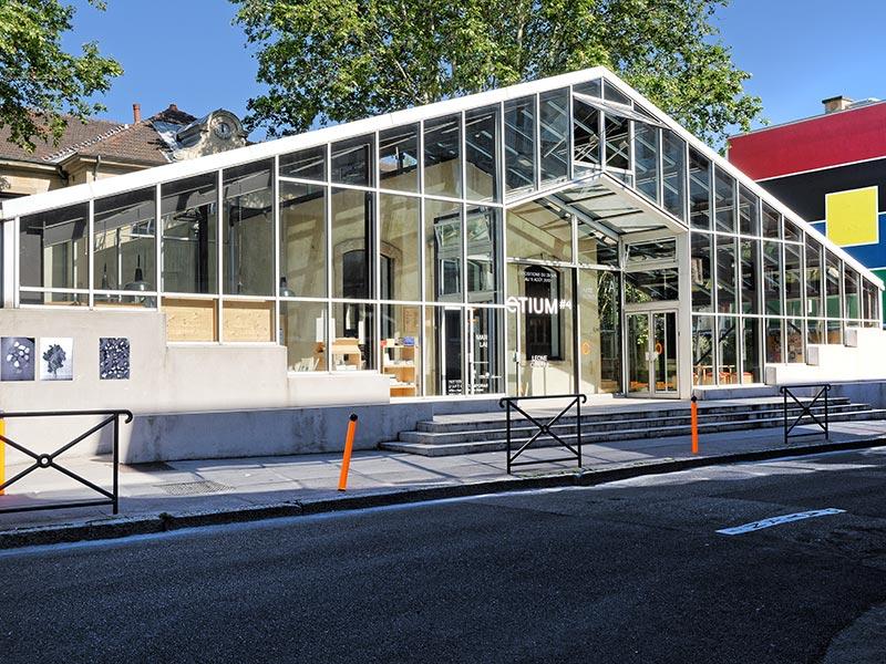 L'Institut d'art contemporain (IAC) de Villeurbanne / Frac Rhônes-Alpes. © Blaise Adilon