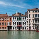 Le Palazzo Vendramin Grimani (au centre), également appelé Palazzo Grimani Marcello, abrite la Fondation dell'Albero d'Oro. - Crédit : Photo Ugo Carmeni, 2021